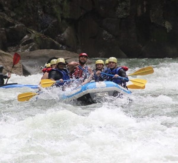 pacuare-river-rafting-tour