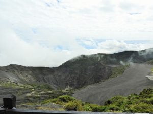 irazu volcano--day-tours