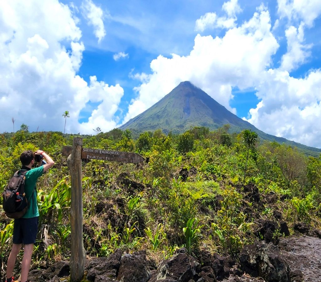 arenal volcano hot springs