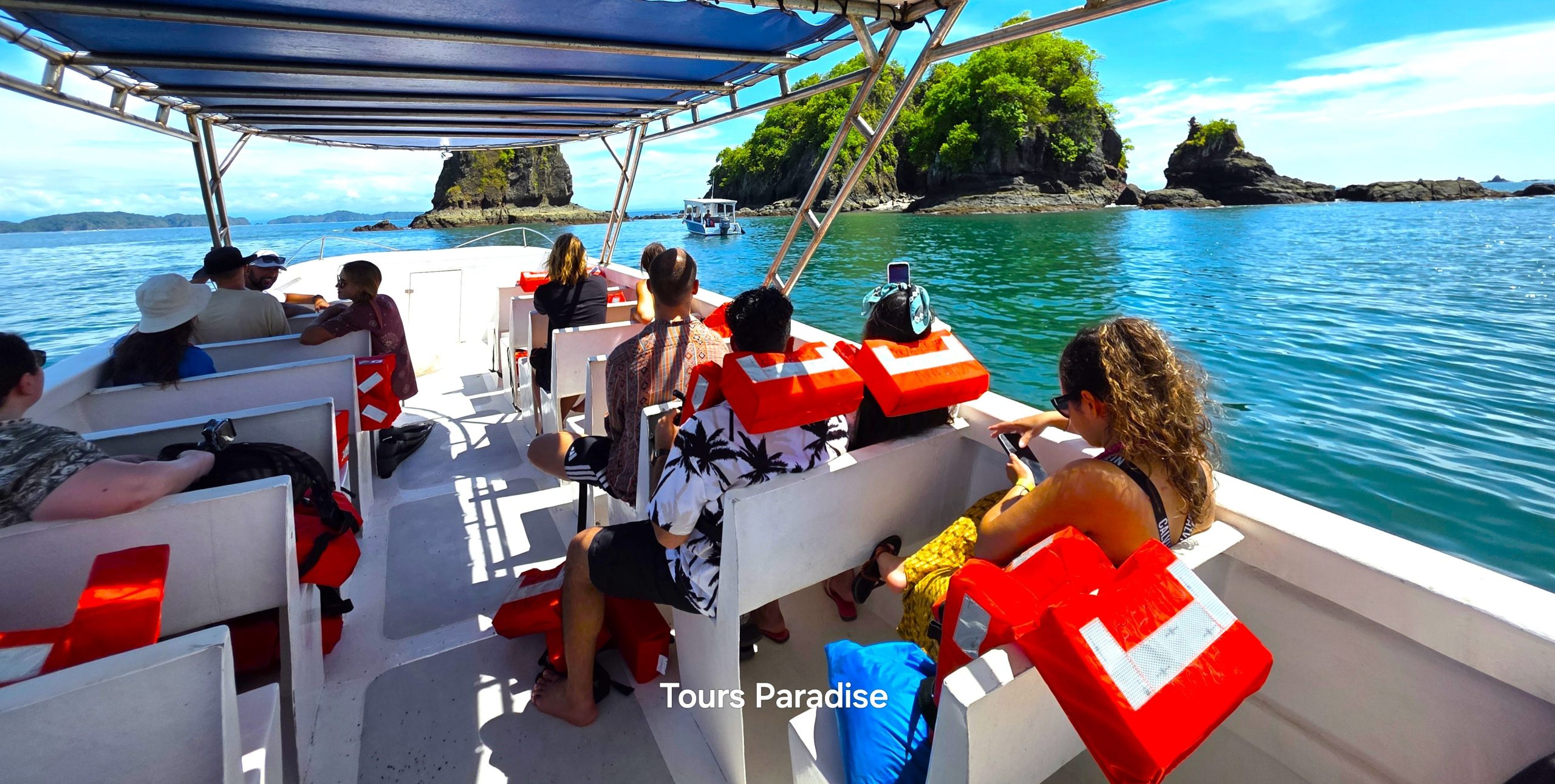 Montezuma tours to Tortuga Island 