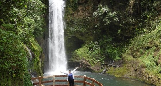 La paz Waterfall