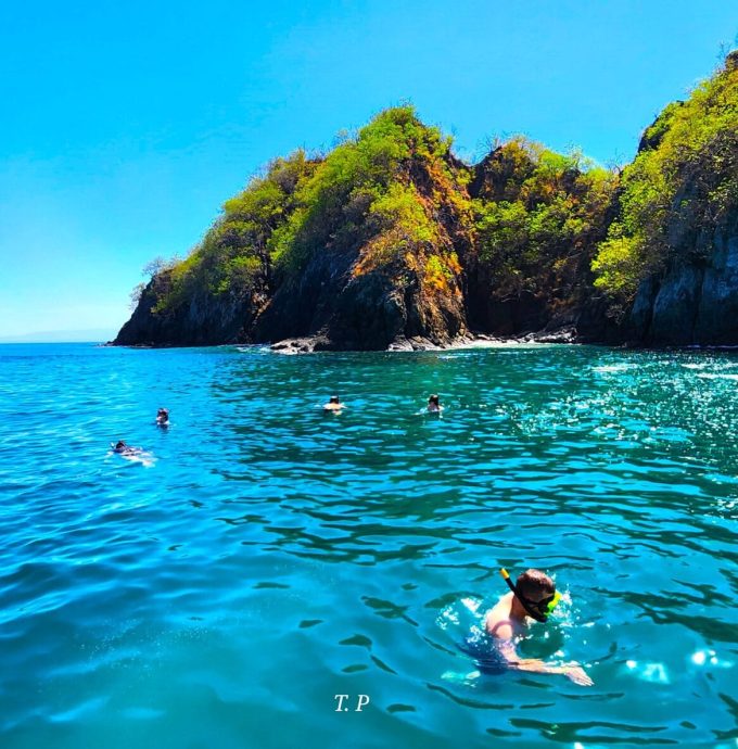 Tour to Isla Tortuga from Puntarenas